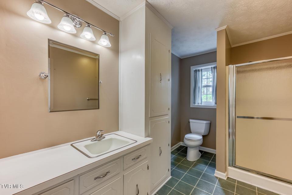 Photo #46: 580 Cedar Street