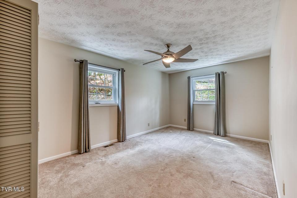 Photo #47: 580 Cedar Street