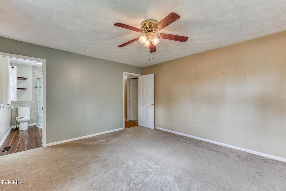 Photo #51: 580 Cedar Street