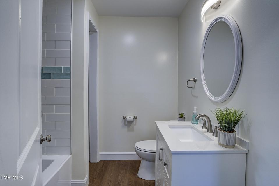 Photo #17: 511 Coffee Street