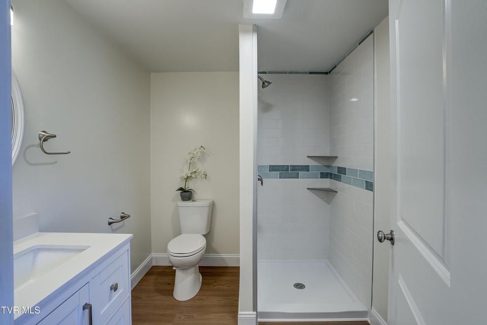 Photo #29: 511 Coffee Street