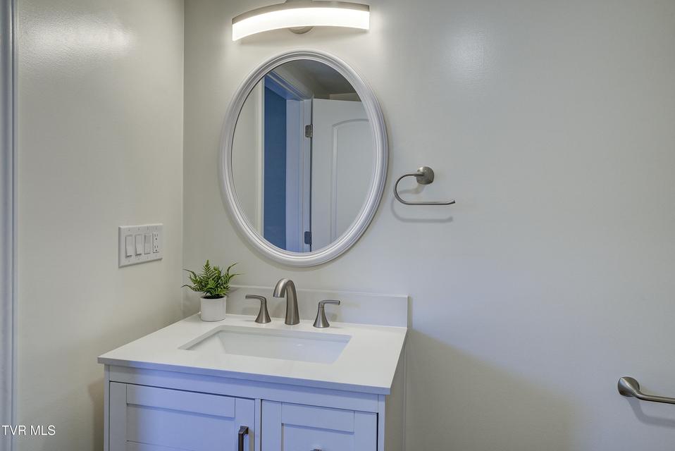 Photo #31: 511 Coffee Street