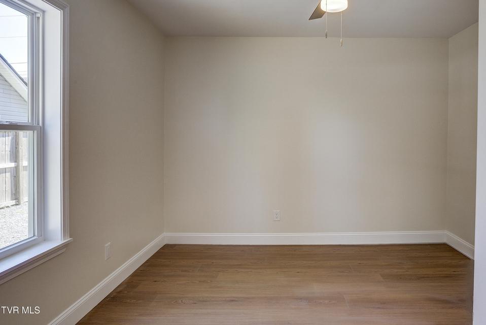 Photo #32: 511 Coffee Street