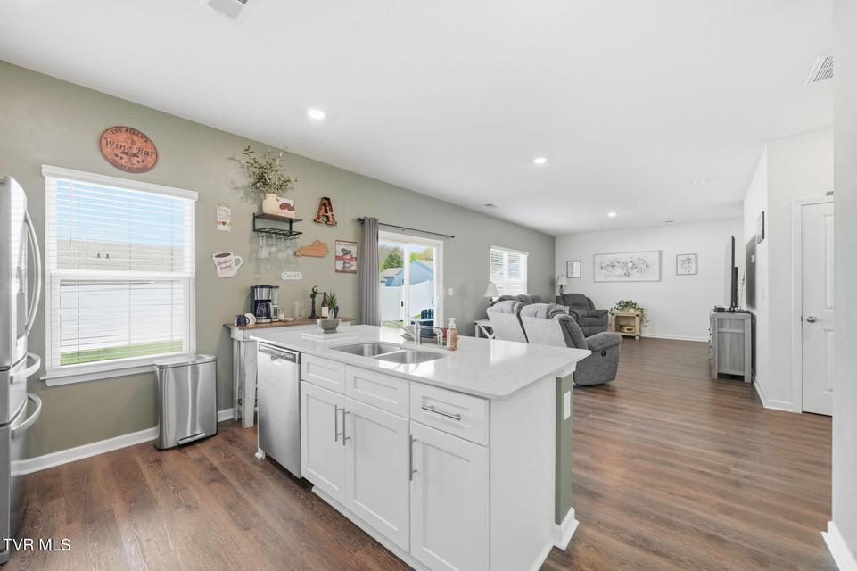 Photo #9: 816 Magnolia Ridge Drive