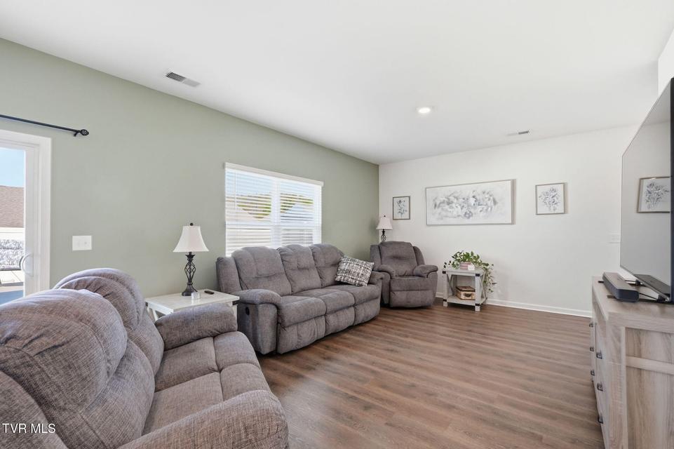 Photo #11: 816 Magnolia Ridge Drive