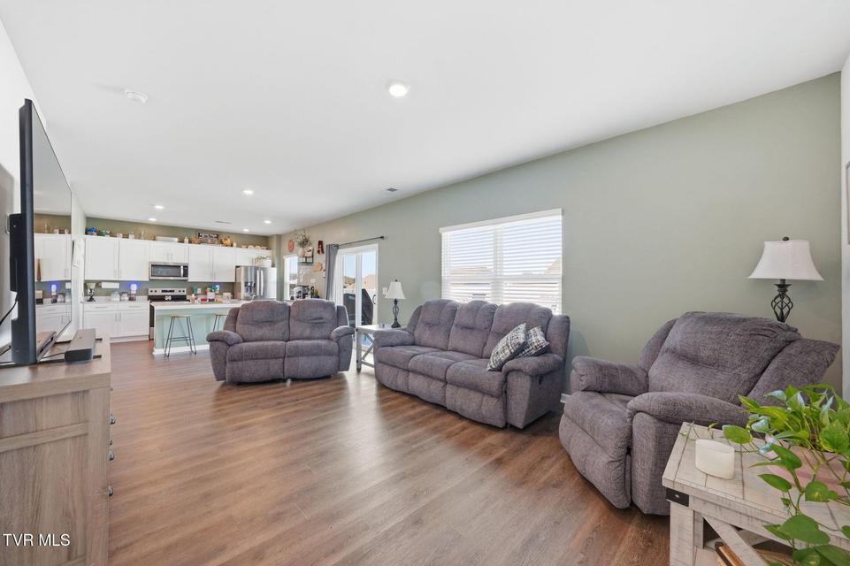 Photo #10: 816 Magnolia Ridge Drive