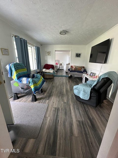 Photo #13: 574 Bailey Street