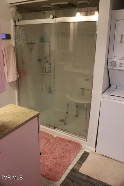 Photo #19: 574 Bailey Street