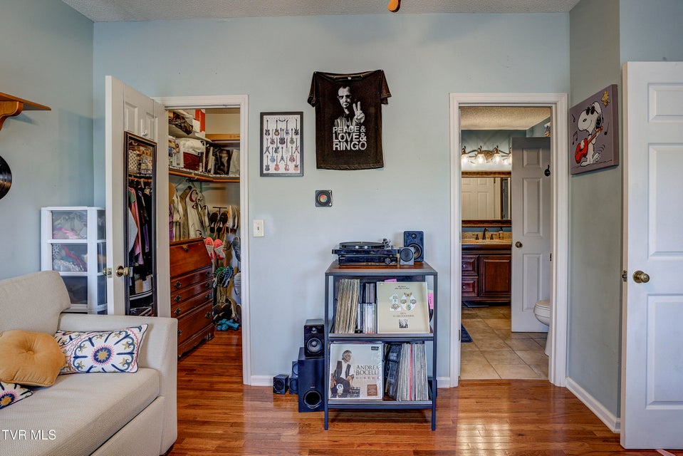 Photo #7: 425 Andover Court