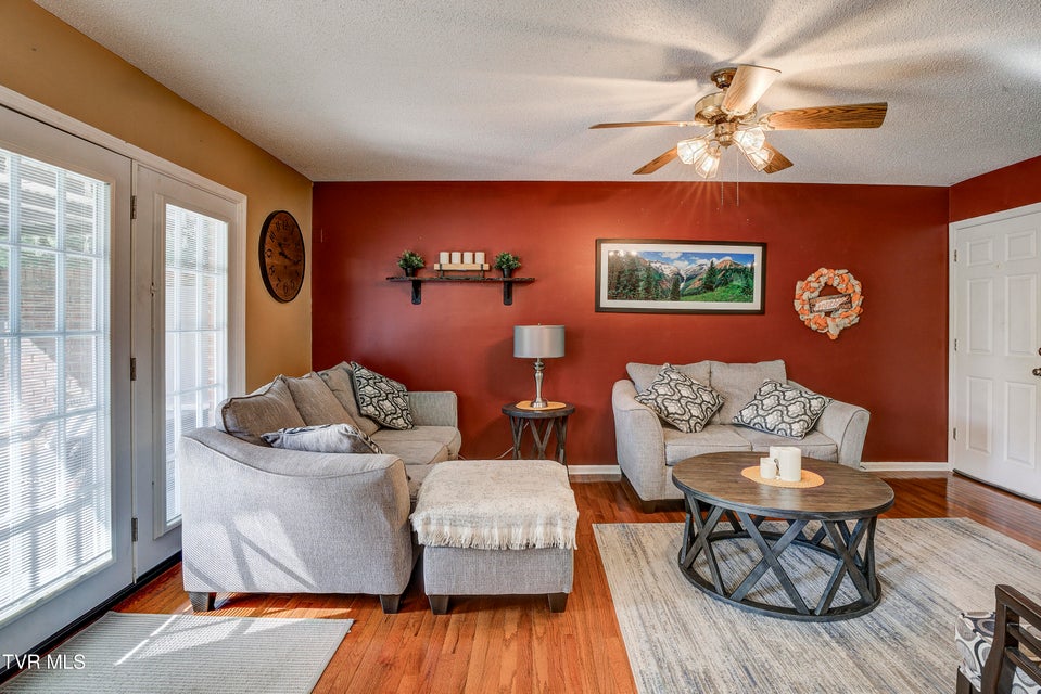 Photo #13: 425 Andover Court