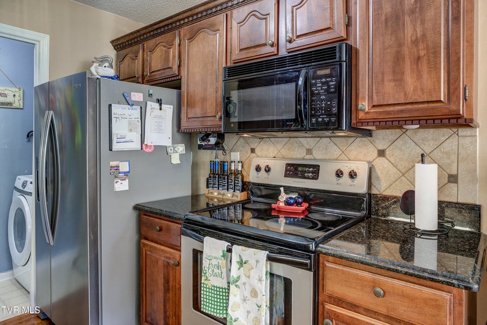 Photo #17: 425 Andover Court