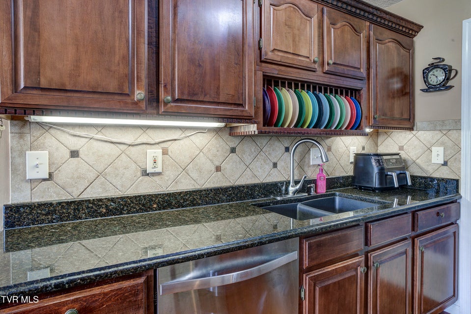 Photo #18: 425 Andover Court