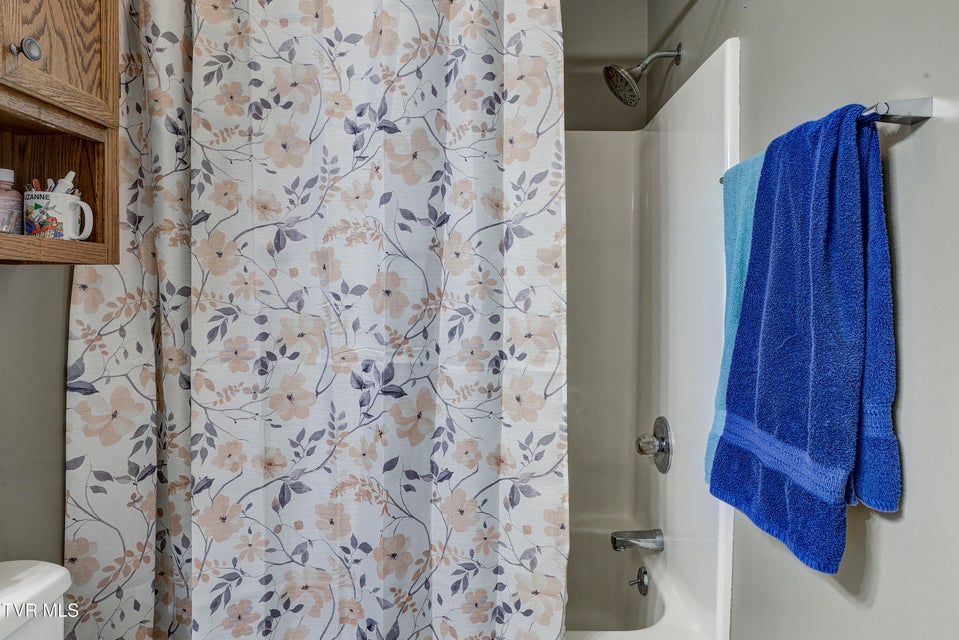 Photo #32: 425 Andover Court