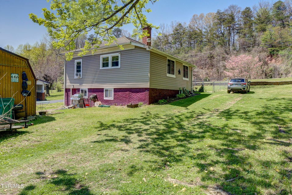 Photo #7: 340 Mohawk Drive