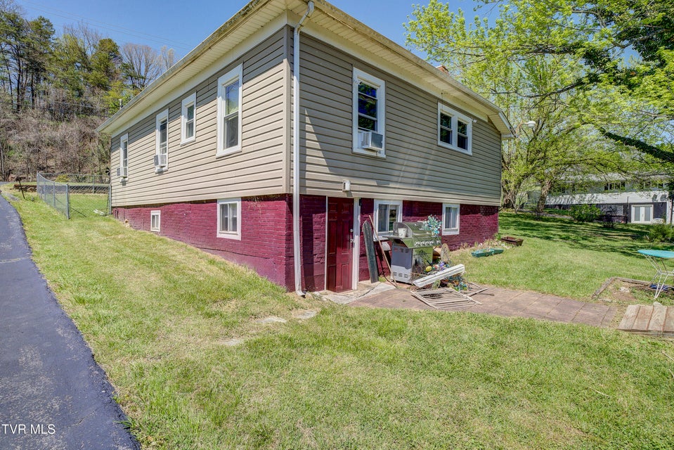 Photo #8: 340 Mohawk Drive