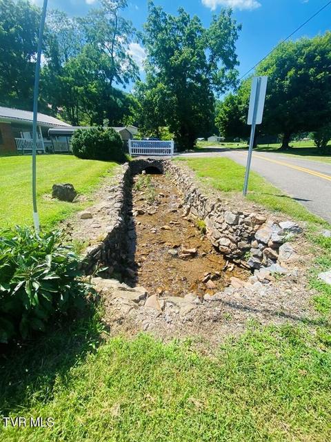 Photo #8: 1820 Pine Orchard Road