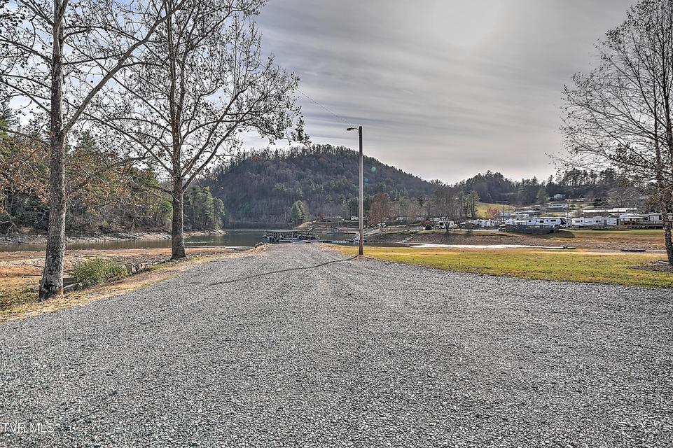 Photo #35: 1820 Pine Orchard Road