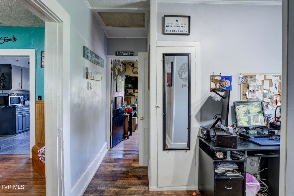 Photo #17: 340 Mohawk Drive