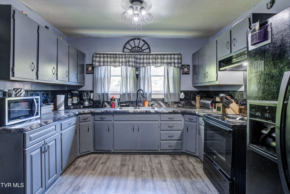 Photo #22: 340 Mohawk Drive