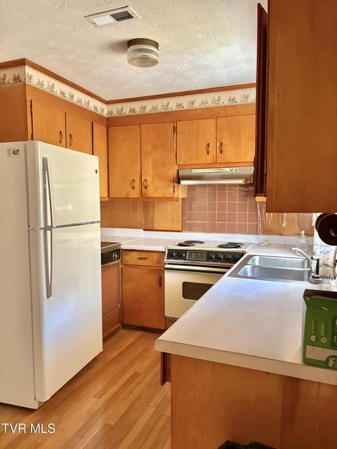 Photo #19: 1820 Pine Orchard Road