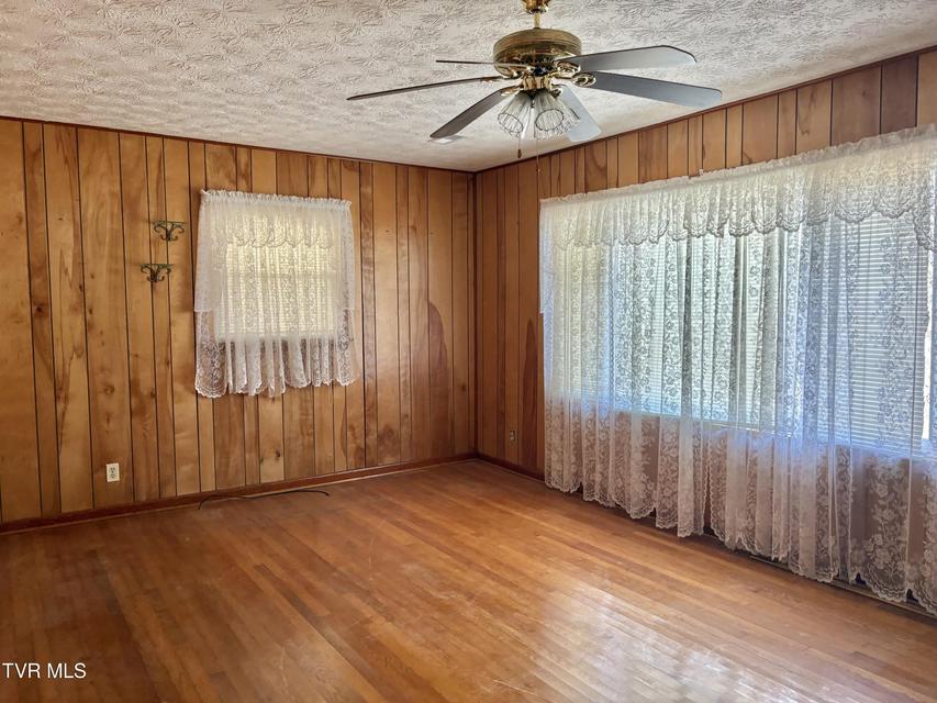 Photo #29: 1820 Pine Orchard Road