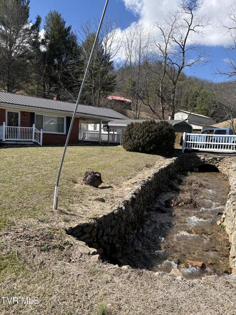 Photo #9: 1820 Pine Orchard Road