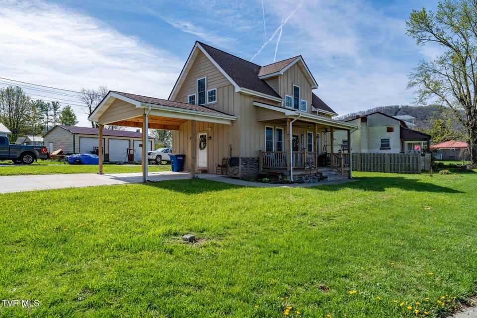 Photo #2: 250 Shady Street