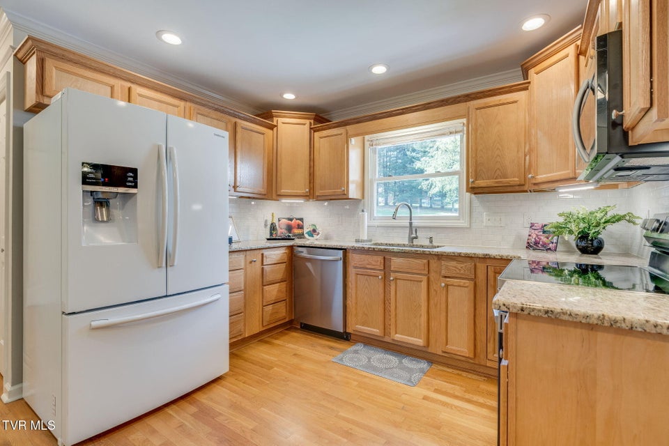 Photo #21: 400 Pactolus Road