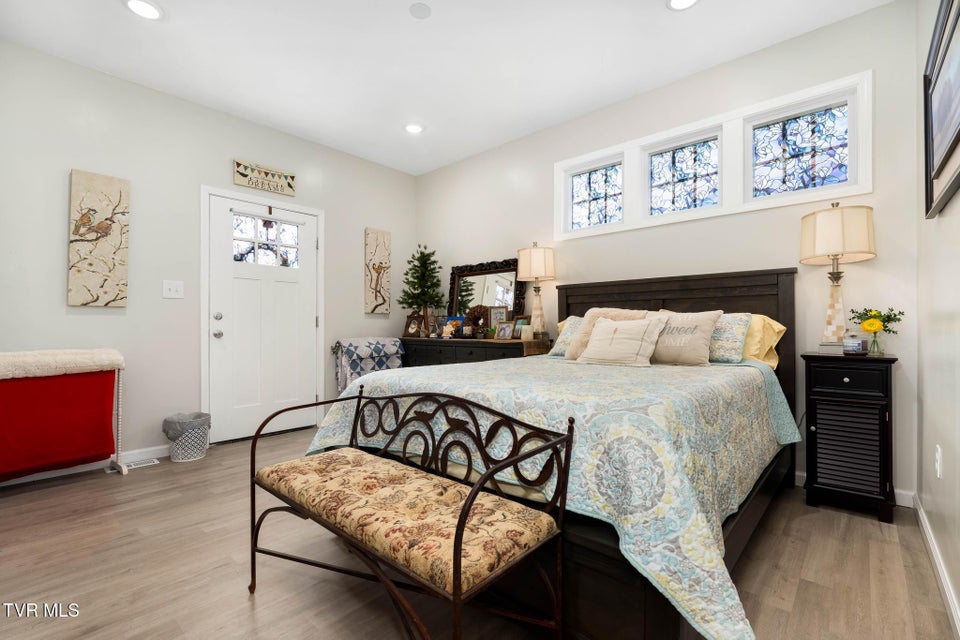 Photo #31: 250 Shady Street