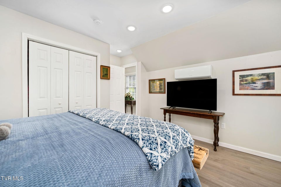 Photo #35: 250 Shady Street