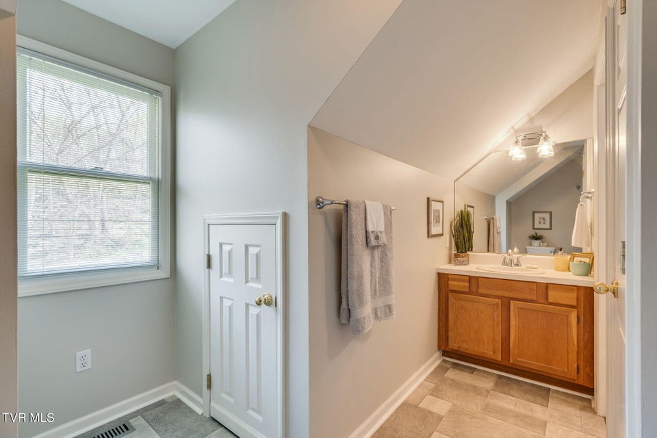 Photo #37: 400 Pactolus Road