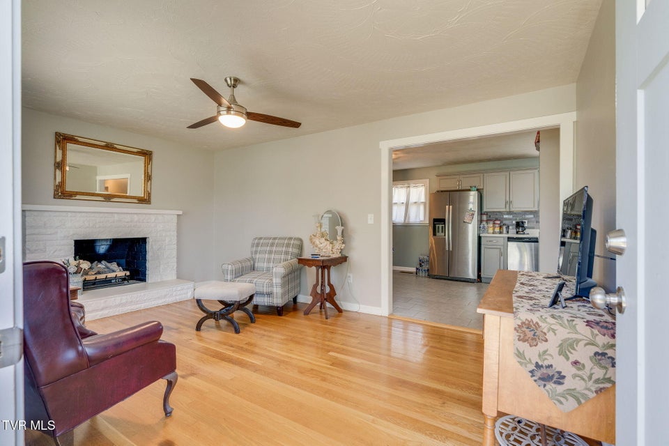 Photo #5: 444 Lenoir Road