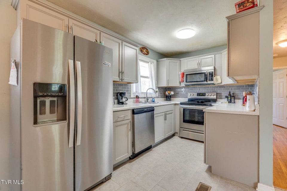 Photo #9: 444 Lenoir Road