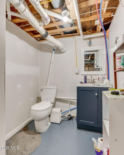 Photo #27: 444 Lenoir Road