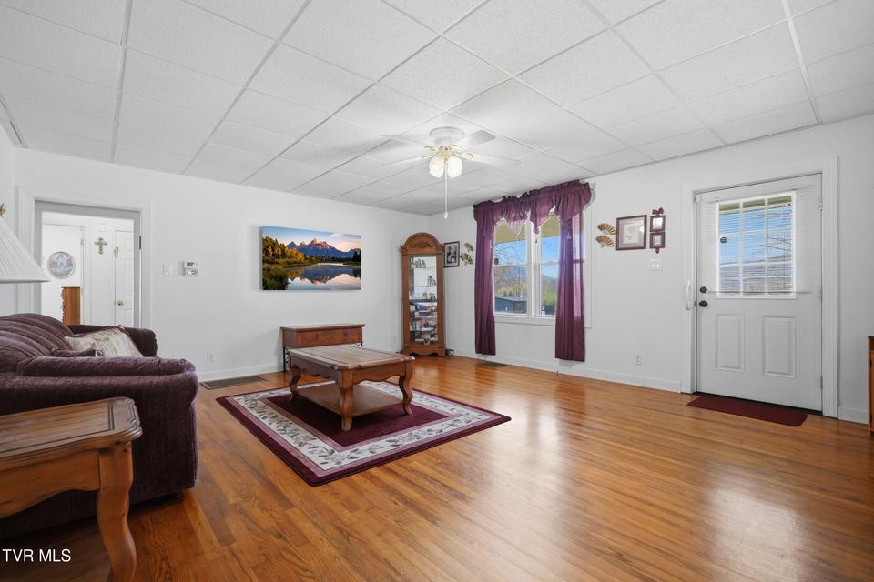 Photo #4: 18 28th North Street