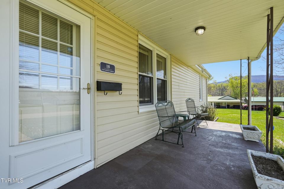 Photo #12: 18 28th North Street