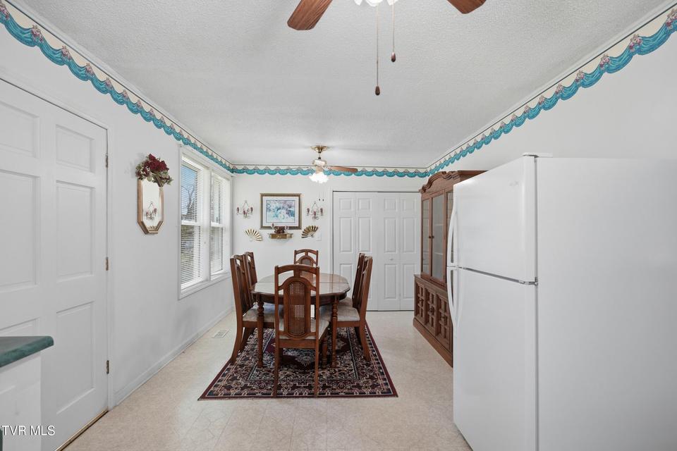 Photo #9: 18 28th North Street