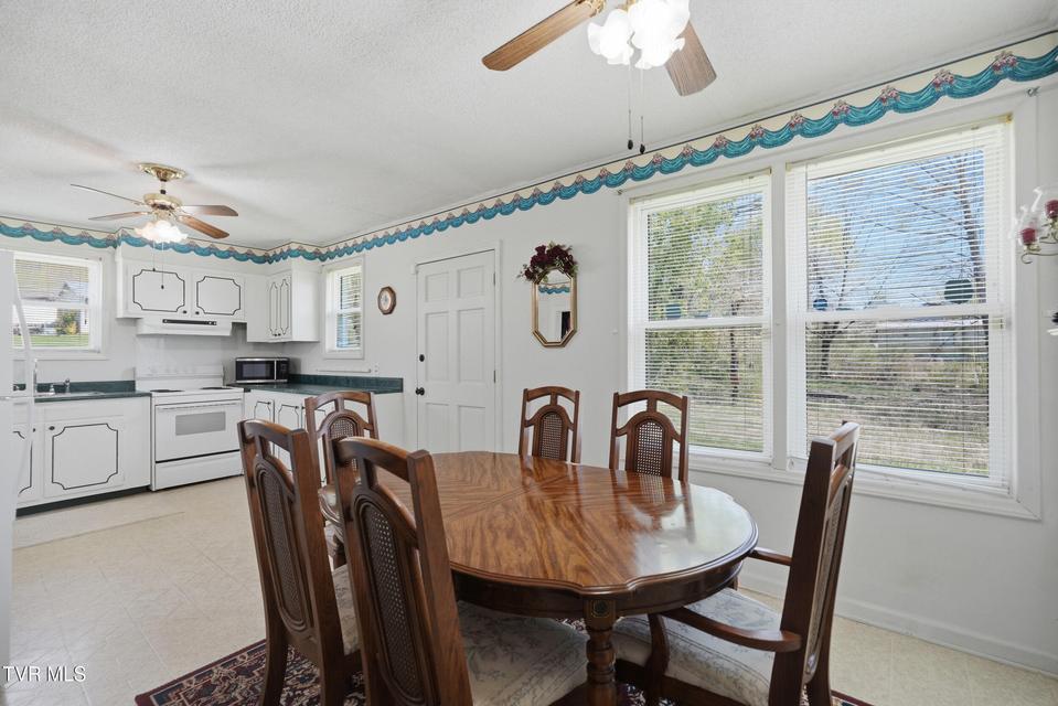 Photo #10: 18 28th North Street