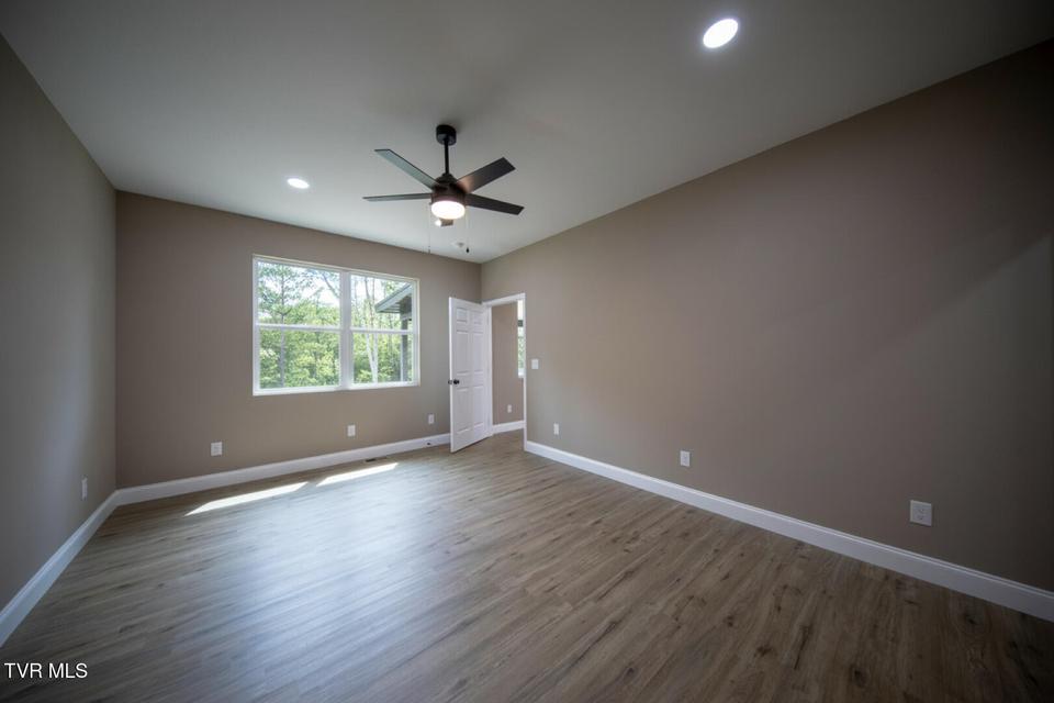 Photo #16: 3040 Winding Way