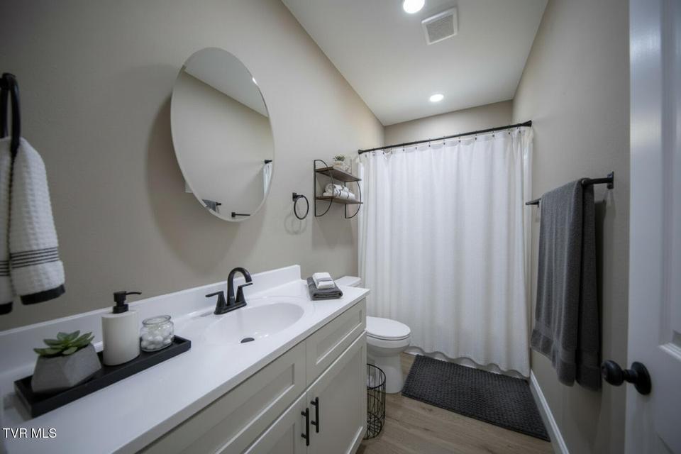 Photo #18: 3040 Winding Way