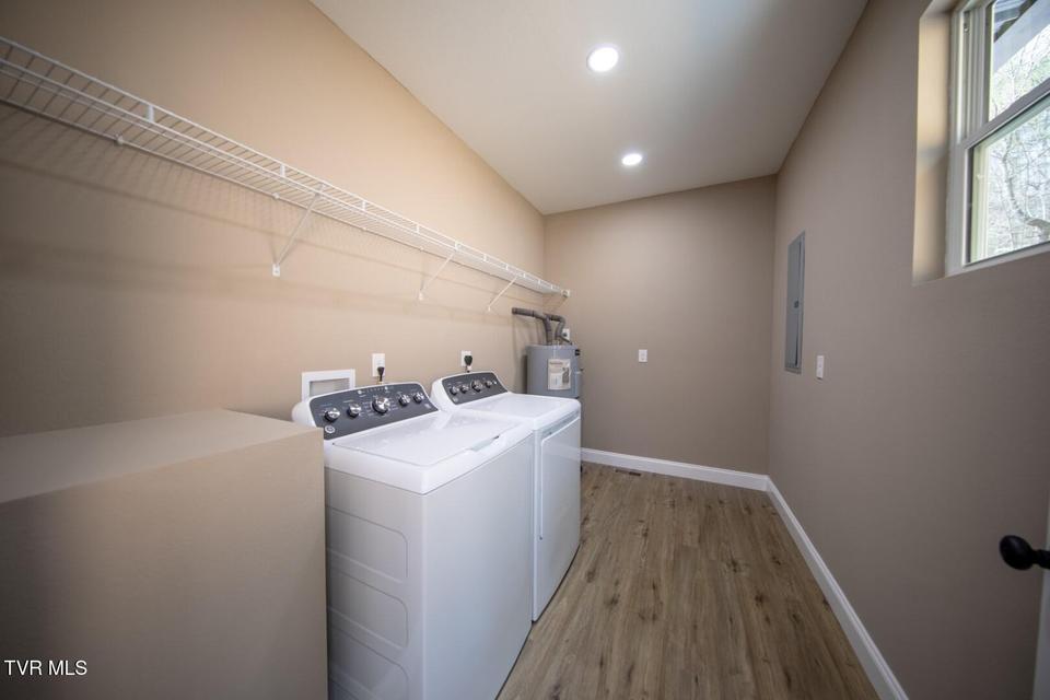 Photo #25: 3040 Winding Way