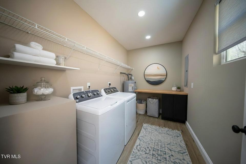 Photo #26: 3040 Winding Way