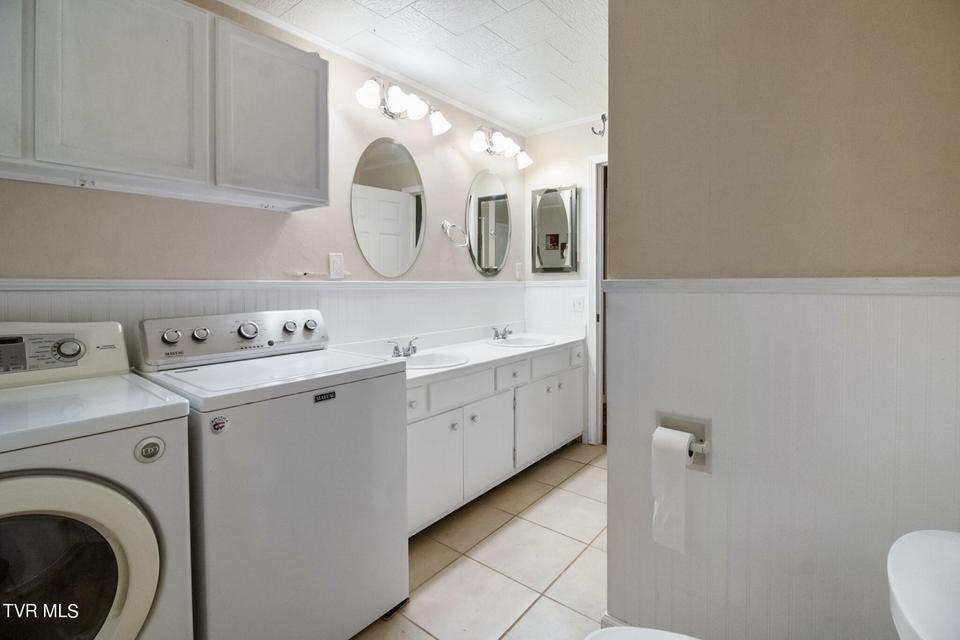 Photo #13: 127 Sparta Street