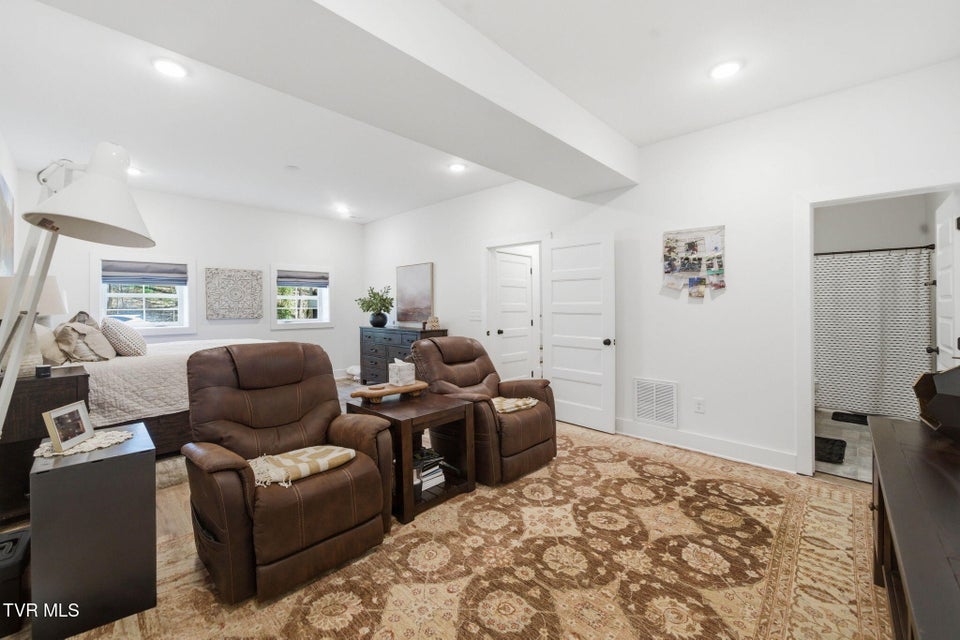 Photo #33: 353 County Farm Road