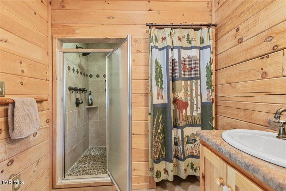 Photo #37: 460 Lowell Jones Road