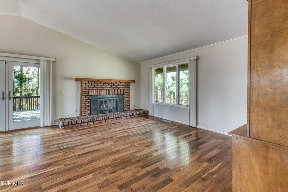 Photo #4: 431 Brentwood Pvt Drive