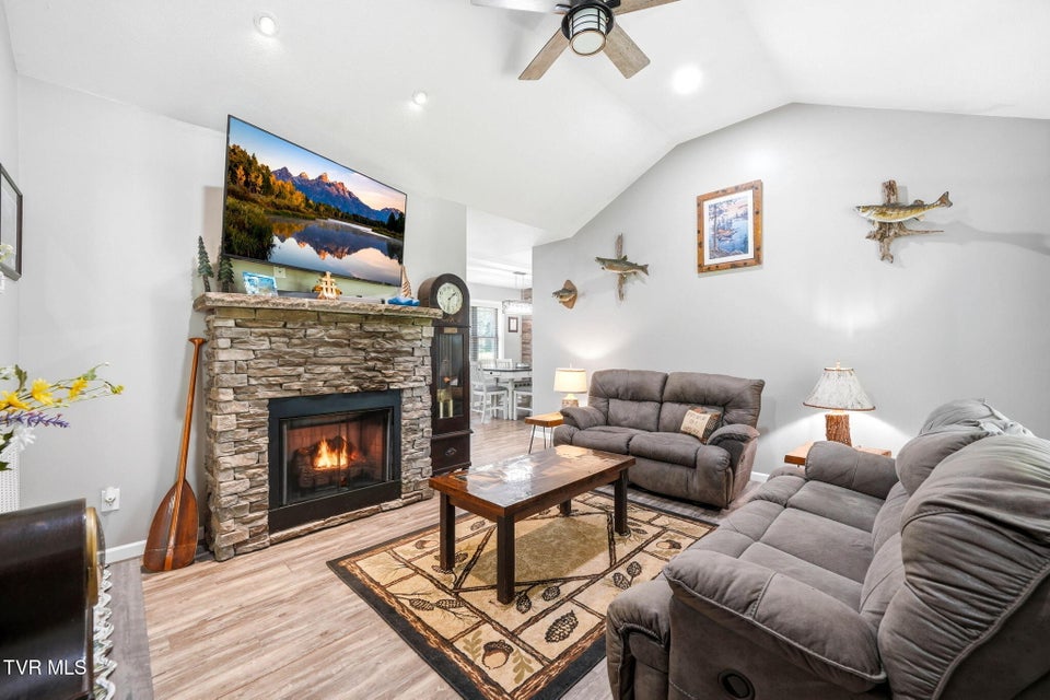 Photo #3: 289 Myrtle Drive