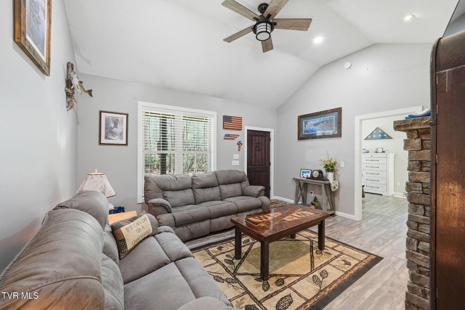 Photo #5: 289 Myrtle Drive