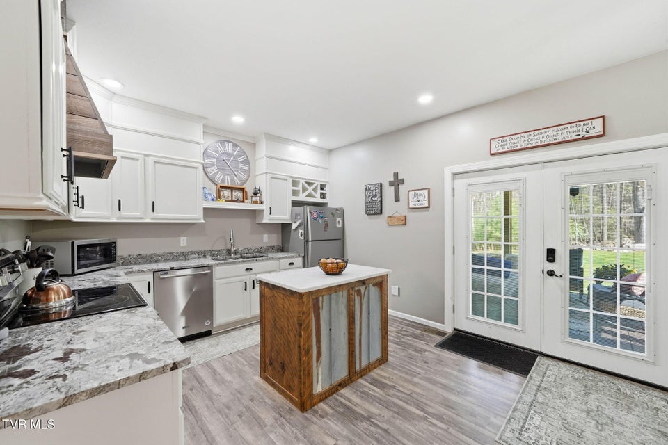 Photo #8: 289 Myrtle Drive