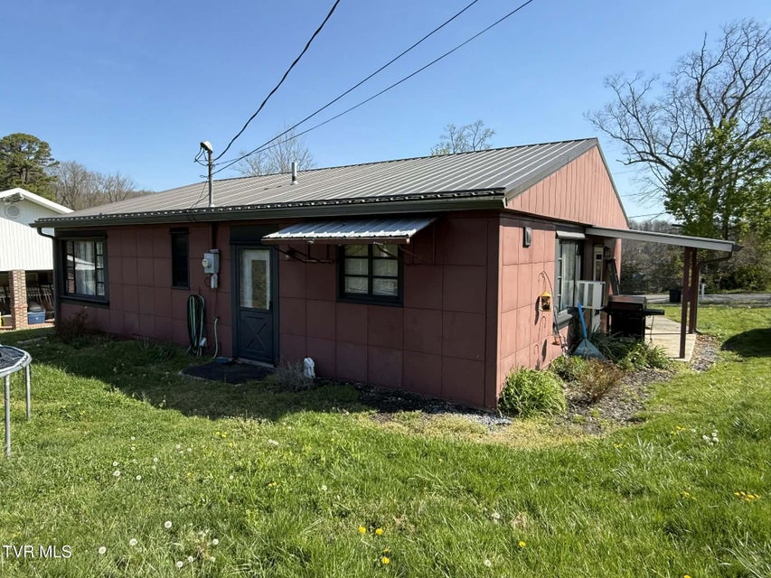 Photo #3: 203 Henry Street